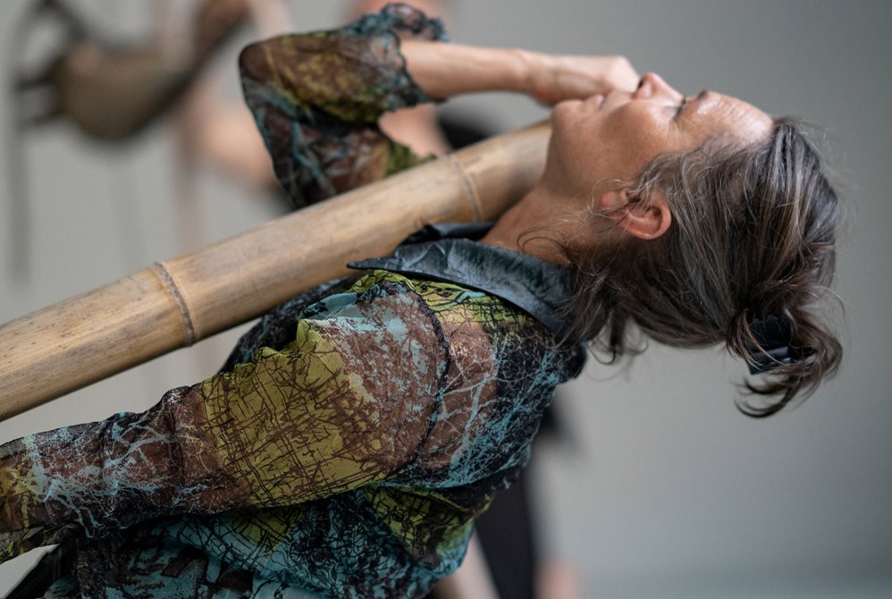 Fra danseforestillingen Beyond matter – patterns of vibration